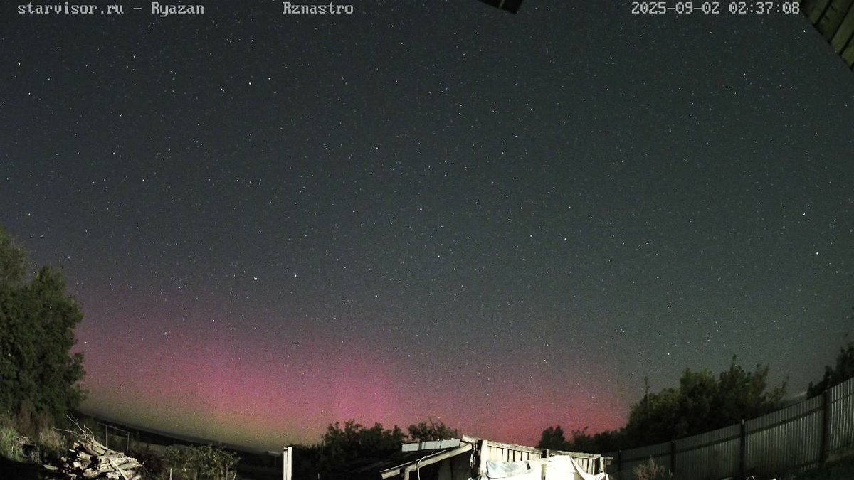 Landon Moeller (@landon_wx) on Twitter photo Under the current conditions, *substorm viewing* offers faint horizon pillars (no arc) at the Chicago equivalent geomagnetic latitude. This is now in Ryazan, Russia: starvisor.ru Under the current conditions, *substorm viewing* offers faint horizon pillars (no arc) at the Chicago equivalent geomagnetic latitude. This is now in Ryazan, Russia: starvisor.ru