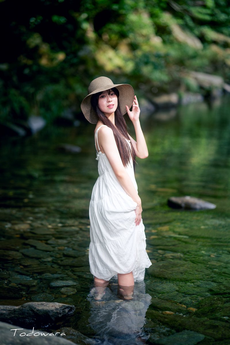 ゆなちゃん　<a href="/YUNA_INO_0120/">yuna</a> 

森と水に溶け込む真っ白なワンピース姿のゆなさま✨

#スタライ長崎 
#長崎超絶美少女隊　
#ssb