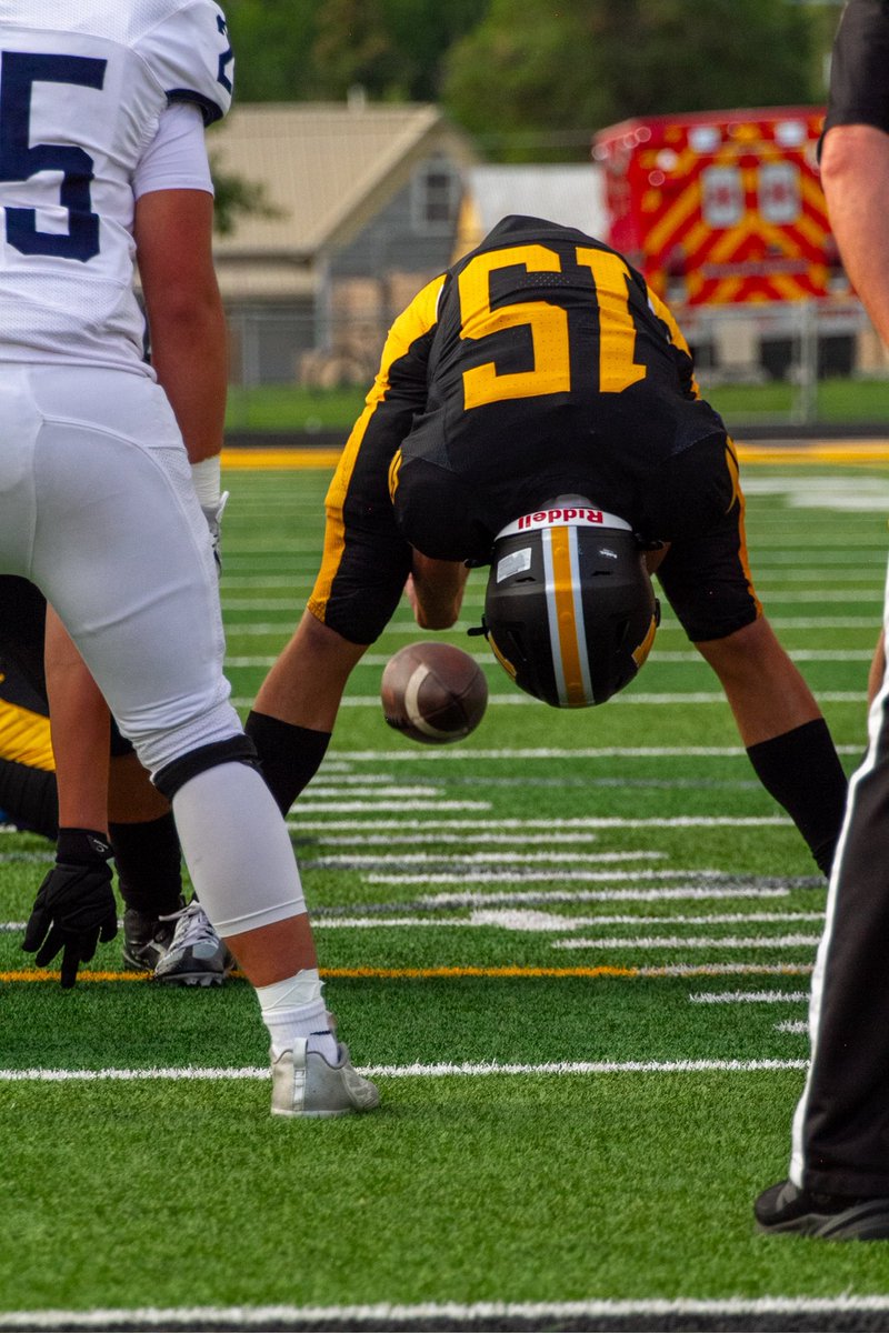 Upside down QB!  Love working with these guys… <a href="/AustinWilde2029/">Austin Wilde</a> #BryceHarr. 
<a href="/WasatchFB/">Wasatch High School Football</a> <a href="/TheChrisRubio/">Rubio Long Snapping®</a> <a href="/Luke_whiting1/">Luke Whiting</a>