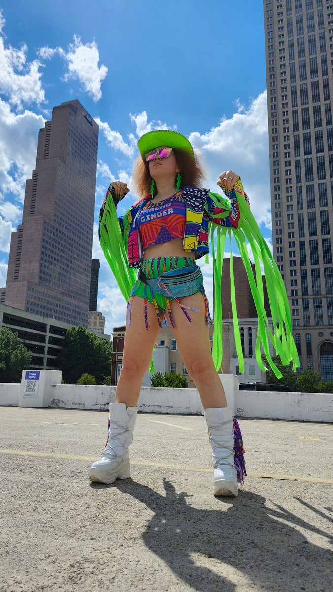 ModelGina's tweet image. #Machoginger #machoman #dragoncon #dragoncon2025 #Ginarivera #Modelginarivera #redhead #Atlanta #atlhoe