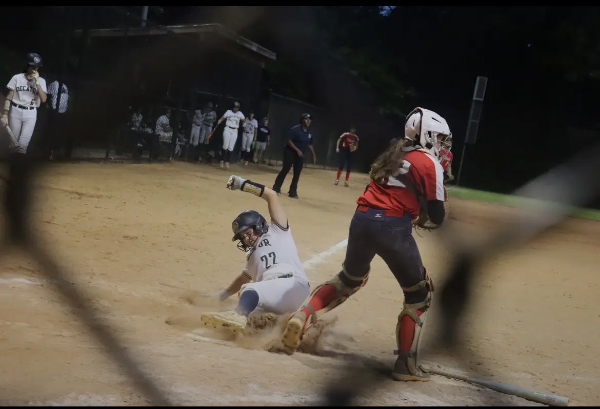 Elizabeth Brown tweet media