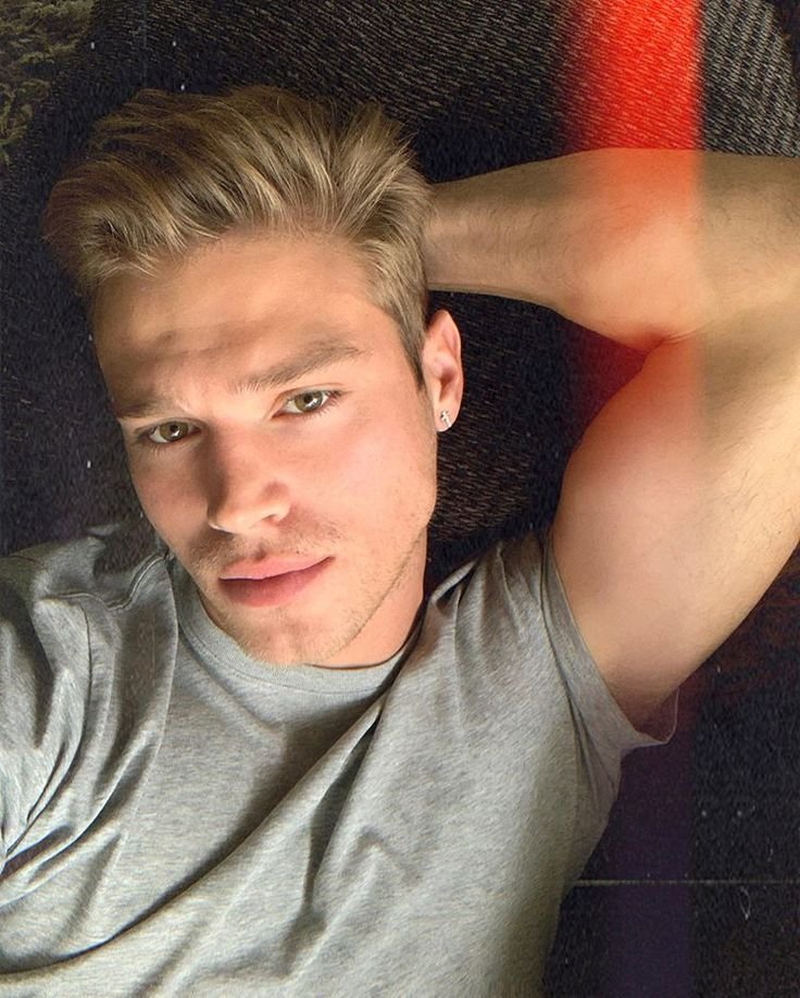 AdaptPlayer's tweet image. 𝗯𝗶𝗴𝗱𝗶𝗹𝗮𝘂𝗿𝗲𝗻𝘁𝗶𝘀 ᴊᴜꜱᴛ ᴘᴏꜱᴛᴇᴅ.

Taking a break, from studying.