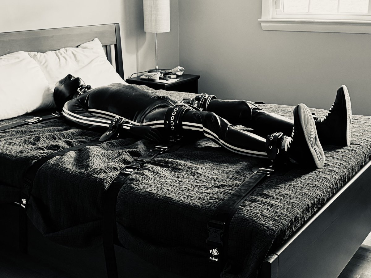 PukthePup's tweet photo. A gimp and his thoughts. 

#gimp #bondage #drone https://t.co/yY1HXPNzLi