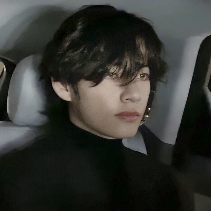 taehyung thinker tweet media