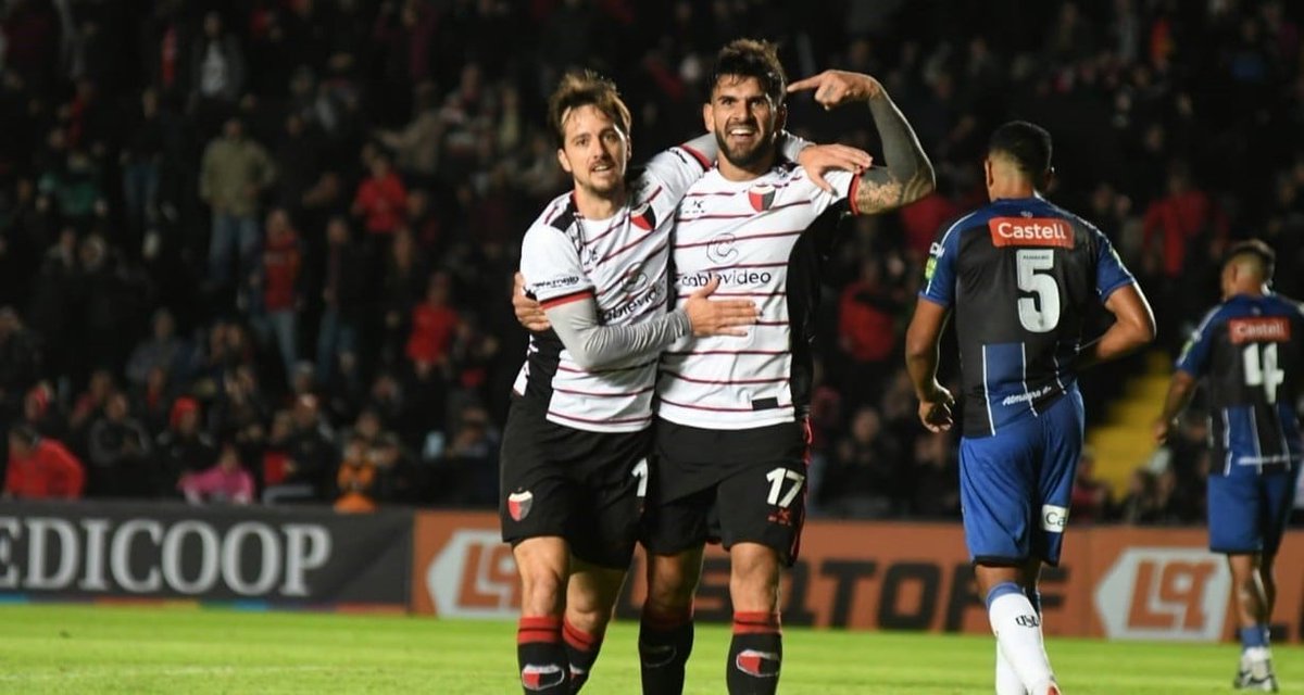 DaVinciDeColon's tweet photo. En mayo del 24 le ganamos a los Andes por CA. Veníamos de bailar a Almagro y quedamos punteros. Digo esto porque fue lo último parecido a un equipo de fútbol en Colón.
Desde entonces jugamos 56, ganamos 15, empatamos 12 y perdimos 29.
El hincha de Colón viene soportando demasiado https://t.co/G3yBaaxkzX