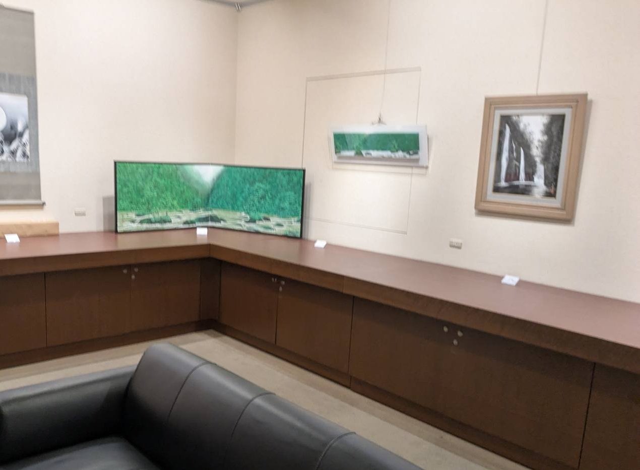 掛軸 日本画 松生春山人「春の嵐峡」共箱 元日府展理事 青龍会会員 日本画家 掛軸・屏風絵師 松生春山人 (@shunsanjin) • Instagram