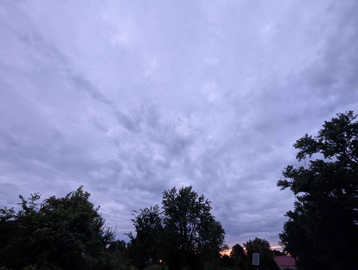 I sure am ready for this aurora show tonight, I can't wait!