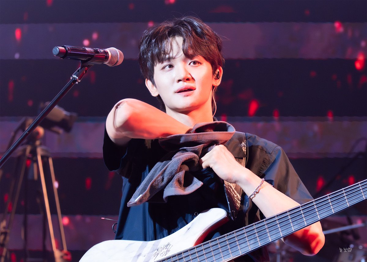 우리 진실게임 하자
좋아하는 너구리 있어?

청순 너구리                            기염띠기 너구리
쏙시 너구리                            쾌남 맥스 너구리

#원상 #조원상 #LUCY #루시 #세븐락