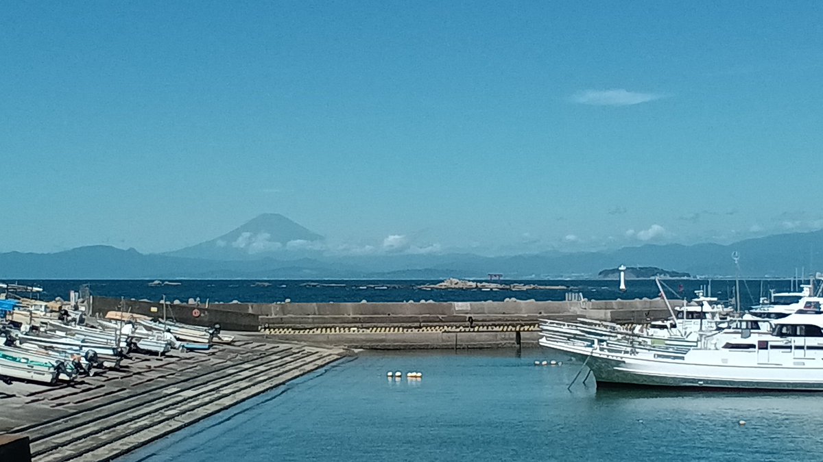 景色最高だけど暑すぎ🫠
(葉山)