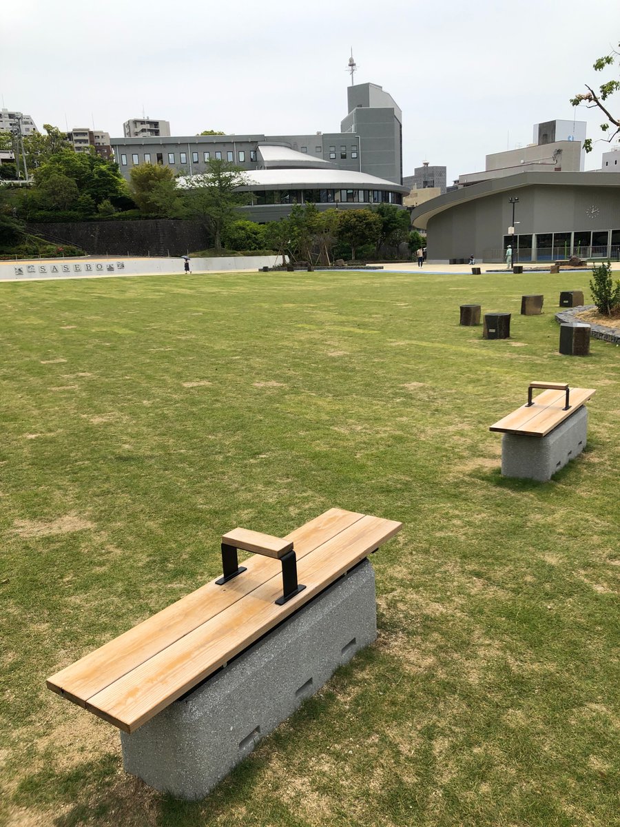 StechWood's tweet photo. #長崎県 #佐世保市 の中心にある #佐世保中央公園 に #エステックウッド が使用されています。#憩いの場 に合った風合いを出しています。
#相互フォロー #企業公式相互フォロー #企業公式相互フォロー祭り #江間忠木材 #emachu #stechwood #天然木 #国産杉 #公園 #階段 #デッキ #フェンス #ベンチ https://t.co/B9qJRnOtdH