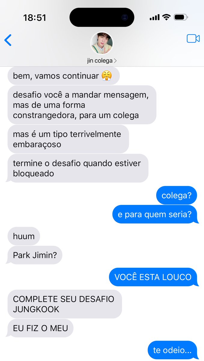 museepjm's tweet photo. — mini #au kookmin 🐥🐰

ᥥ⑅ᥥ  :  onde j/j.k joga verdade ou desafio com seu amigo; 

ou onde p/j.m não entende o porque do seu crush está mandando mensagens estranhas para ele. https://t.co/KvXl1HkHTH