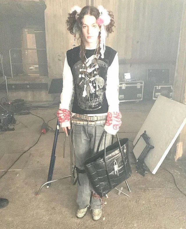 ִֶָ (@dailybladee) on Twitter photo 