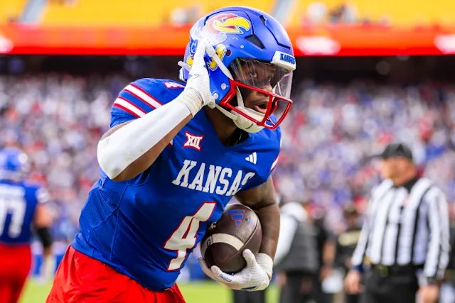 I’m blessed to receive an offer from Kansas University!#RockChalk <a href="/KU_Football/">Kansas Football</a> <a href="/CoachTSamuel/">Terrence Samuel</a> <a href="/dctf/">Dave Campbell's — TexasFootball.com</a> <a href="/TXTopTalent/">TX TOP TALENT</a> <a href="/JButler_210/">Josh Butler</a> <a href="/samspiegs/">Sam Spiegelman</a> <a href="/JohnGarcia_Jr/">John Garcia, Jr.</a> <a href="/Bdrumm_Rivals/">Brandon Drumm</a> <a href="/Rivals/">Rivals</a> @RivalsFriedman <a href="/TheUCReport/">Billy Tucker</a> <a href="/GPowersScout/">Greg Powers 🏟️</a> <a href="/MidwayFB/">Waco Midway Football</a>  <a href="/k_crane13/">Kevin Crane</a>