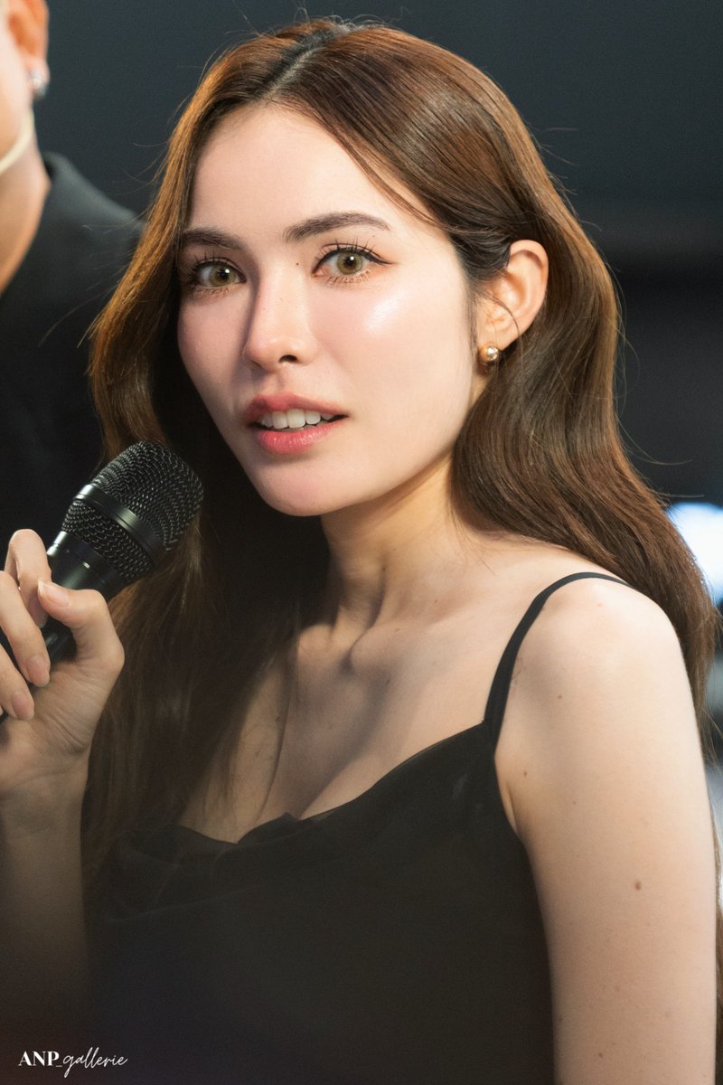 ANP_Galleries's tweet image. แอบลงรูปลูกสาวบ้านโน้นหน่อย โตเป็นสาวแล้วสวยมากกกกกกก 🐰💄🖤✨
STYLE YOUR LIPS MAC W CL
#MACLipStylingXCharlotte
#ชาล็อตออสติน #CharlotteAustin @itscharlotty