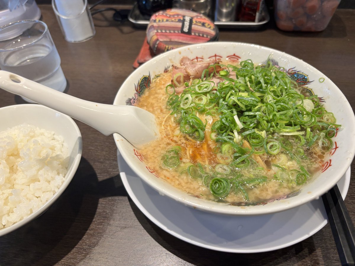 DaBisow's tweet photo. 悲報:夏バテはしてるのに胃腸だけは元気すぎて困る https://t.co/8SjkLEI1mv
