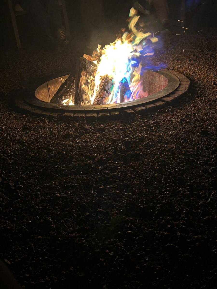 FoodStringer's tweet image. BLTs! Multi-colored flames in the fire ring on the lake! Potato salad! Old fashioneds! Cheeseburgers as big as your head! Hand-dipped corn dogs! Cherry Torte! Pickles! Bocce Ball &amp;amp; more! Hoping your Labor Day weekend was everything it should be!