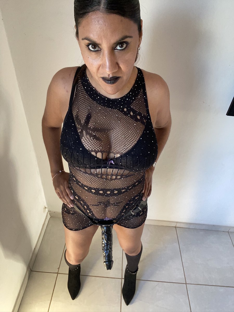 godess_samanta's tweet photo. Are you just going to watch or what? Will you let me bury it? https://t.co/eKNTGTs8ox