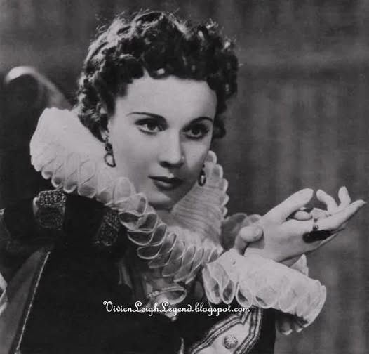 ChonlozB's tweet photo. #vivienleigh #fireoverengland https://t.co/5kBMZOOWgl
