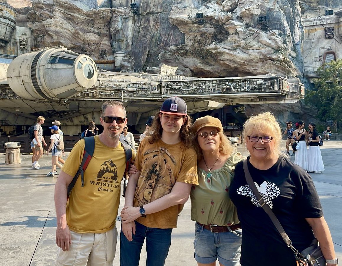 Hello #September! 🍁🍂 As summer wrapped up, we took our boys on a trip to the #MagicKingdom with one of their favorite Aunties! 🏰 My favorite part? Exploring the Star Wars section where the power of #GeorgeLucas’ stories live on…✨