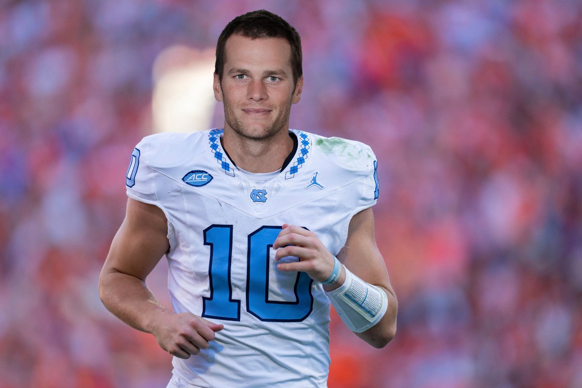 Might be time for Bill Belichick to make a call 😂