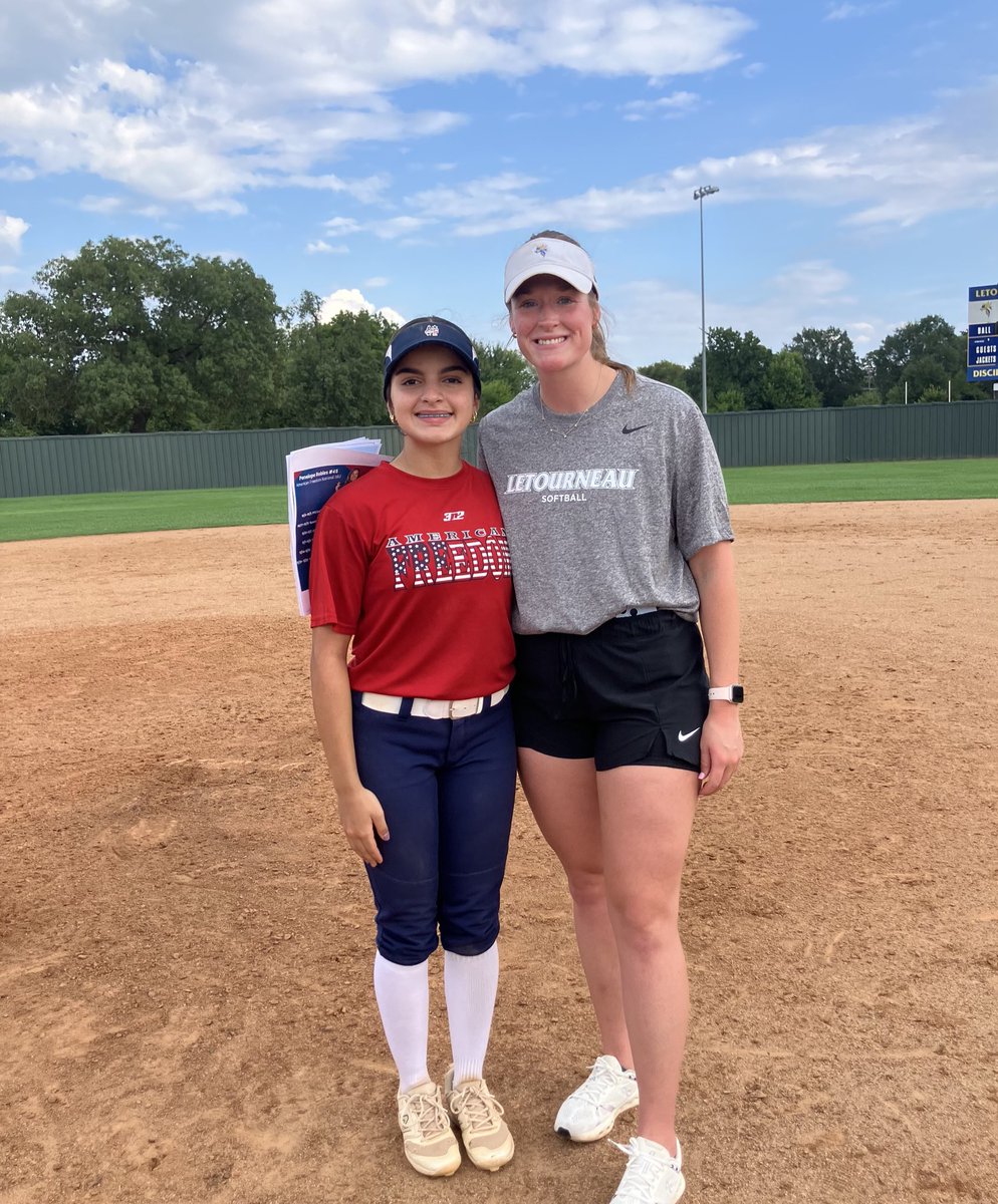 v_ortega12's tweet image. Spent my Labor Day at the LeTourneau University camp!  💙💛Thank you to all of the coaches for making it a great experience and for the feedback. 
#AFSBALL #StrongAF 
@LETUSoftball @CoastRecruitsSB