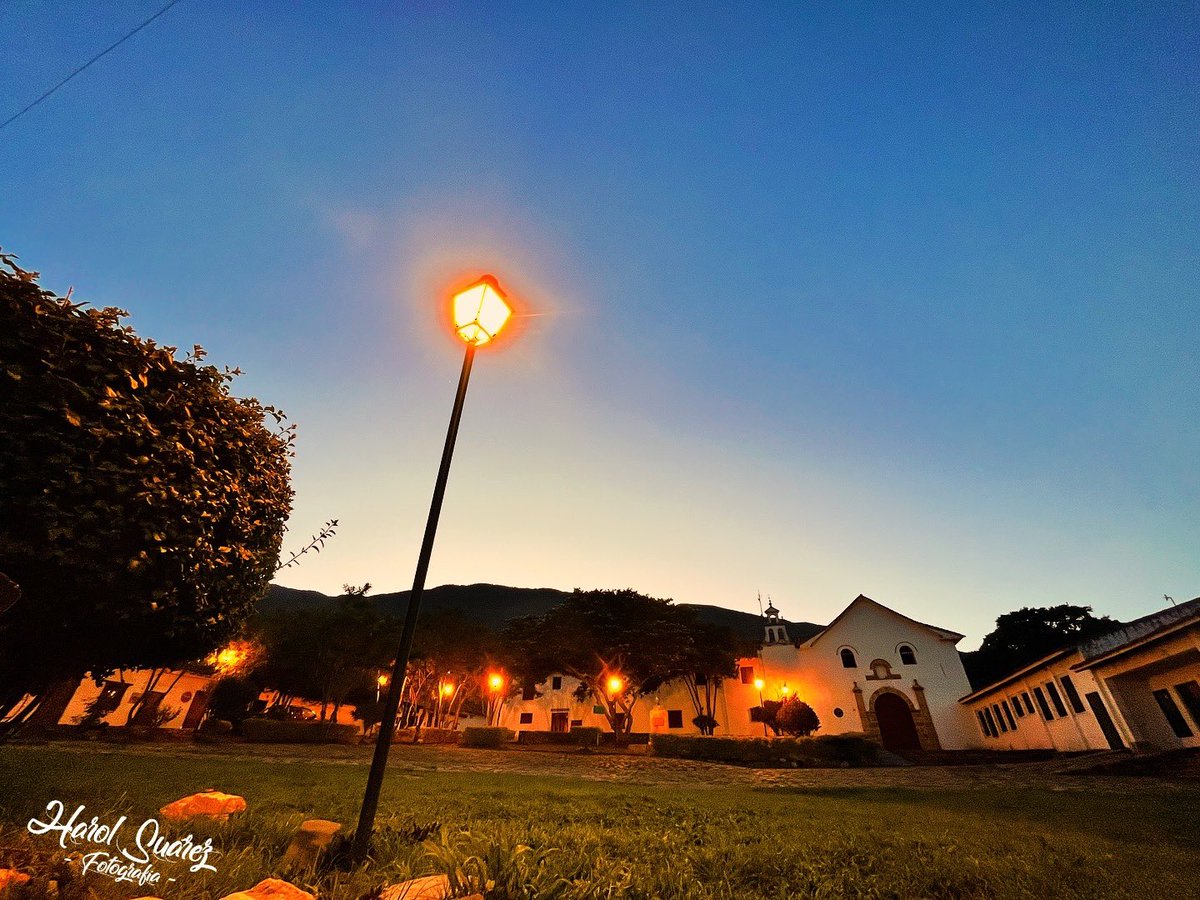 HarolAnDrums's tweet photo. 🏡⛅️🇨🇴
.
.
.
#parquesanfrancisco #claustrosanfrancisco  #villadeleyva #harolsuarezfotografia #villahitfilms #harolandrums #photography #sky #cielo #sunny #morning #sun #skyisthelimit #photo #photos #shot #takes #photographer #villadeleiva #pueblitosdecolombia #calles #park https://t.co/dtprTlrof5