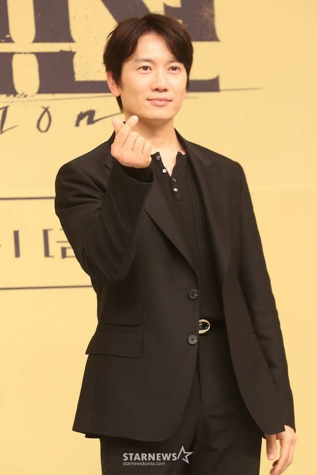 #JiSung reportedly to lead a new JTBC drama &lt;#Apartment&gt;, it's about a former gangster who runs for the position of apartment residents’ association president in order to get his hands on hidden money circulating in the apartment complex, but unintentionally ends up uncovering