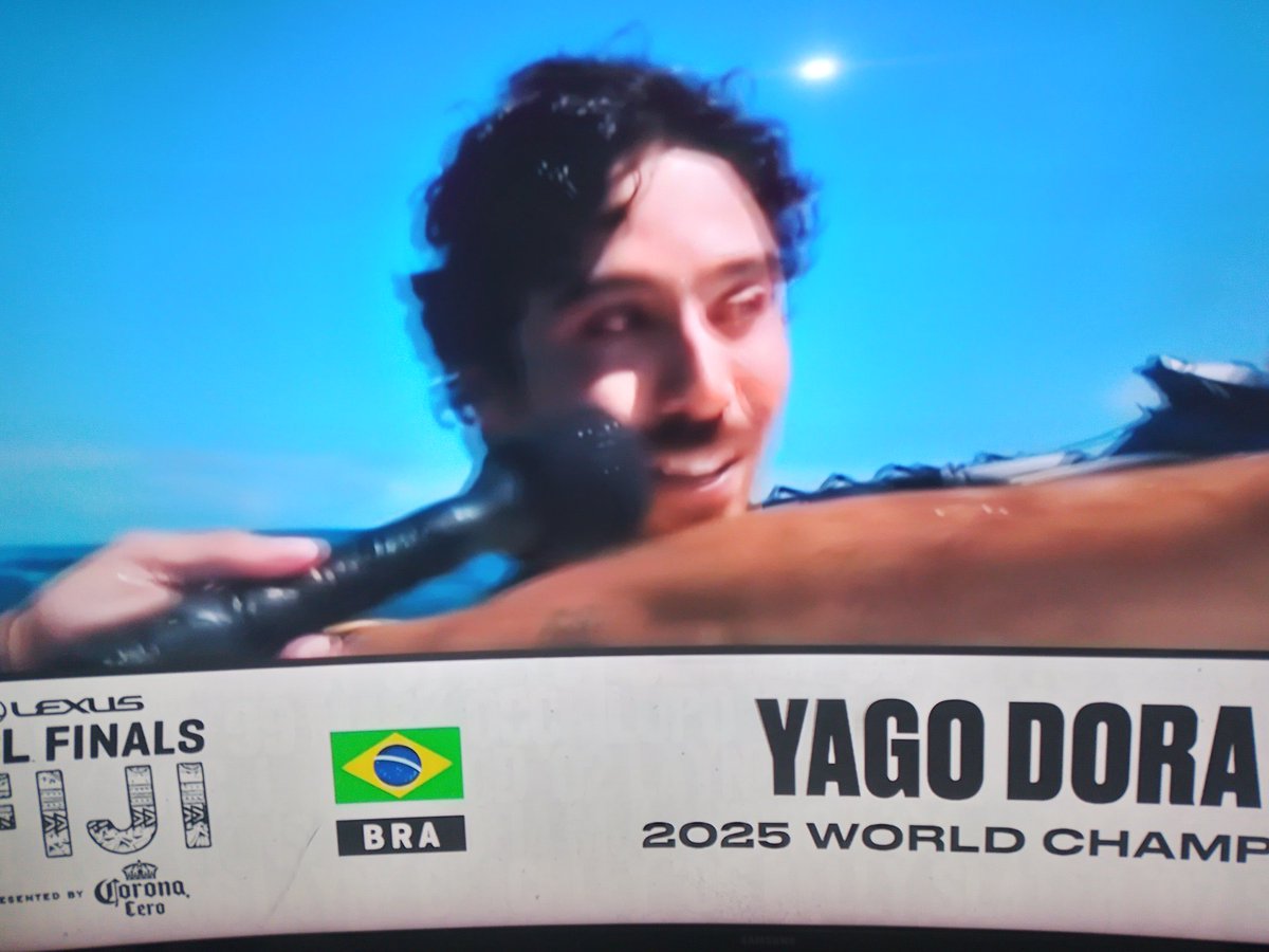Zakaitis's tweet photo. Campeão do Mundo
#surf https://t.co/60mtWOtyQ6