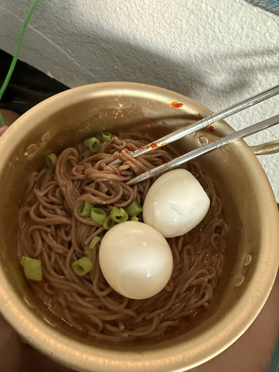 mukjay_'s tweet photo. Makguksu with boiled eggs😁 https://t.co/uQHZhKkH7W