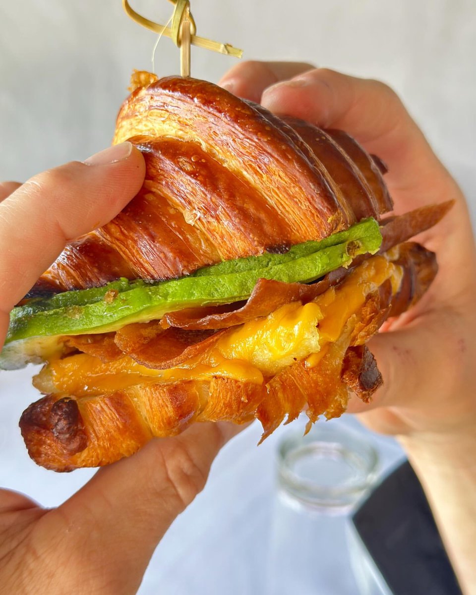 Crossroads Kitchen (@crossroads) on Twitter photo Brunch with us this weekend! 🥐🥞🧇🥗🌯🍵🍾Also, we will be open on Monday! Brunch with us this weekend! 🥐🥞🧇🥗🌯🍵🍾Also, we will be open on Monday!