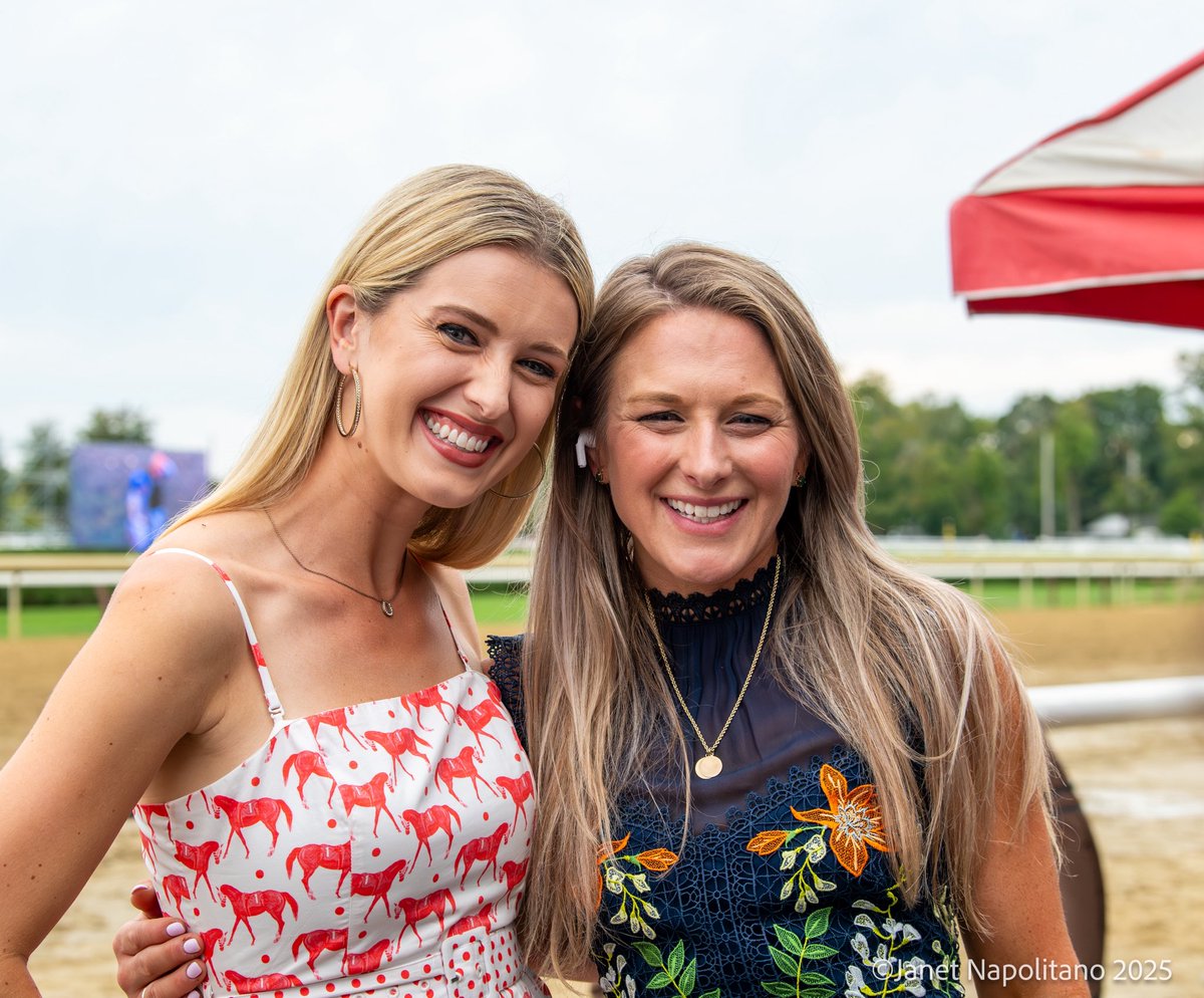 Two favorite ladies of the <a href="/TheNYRA/">NYRA (🎪)</a> /<a href="/FOXSports/">FOX Sports</a>   host-reporter-analyst team on closing day! Job well done ladies!  ❤️🌺🏇🏻🌺❤️ <a href="/acacia_clement/">Acacia Courtney Clement</a> <a href="/MaggieWolfndale/">Maggie Wolfendale</a> #2025saratogameet