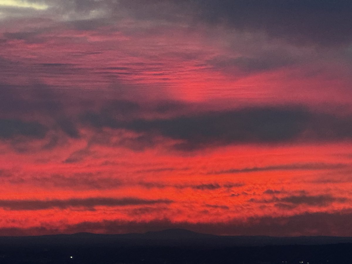 mmuhlfelder's tweet image. Traded #capecodbay for the #calmocean of “The View” at the Prudential Boston. Wow!!! Can’t believe it’s the same building and city I’ve known my whole life!