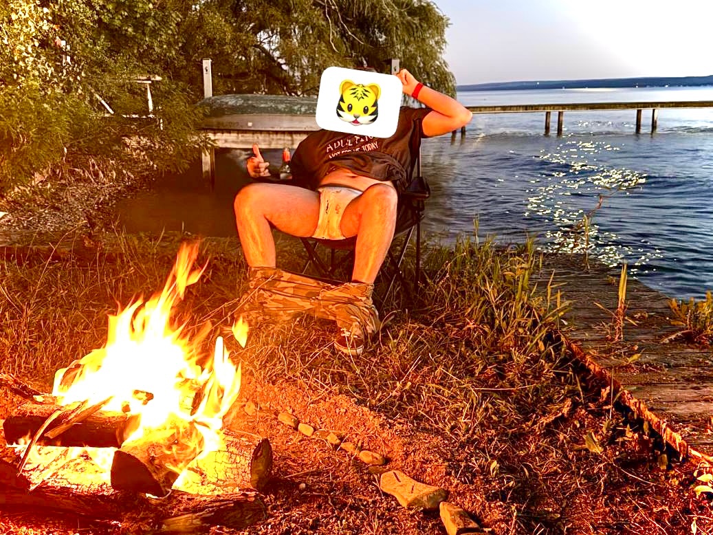 Labor Day Weekend padded beach vibes. Love convos til the wee hours by the fire. 

<a href="/aboimikey/">🌟 Mikey 🌟</a>
 
<a href="/Li1Crinkles/">Li1Crinkles</a>
 
<a href="/ChavNiko/">ChavNick</a>
  
<a href="/lilstringbeanme/">David Diapee</a>