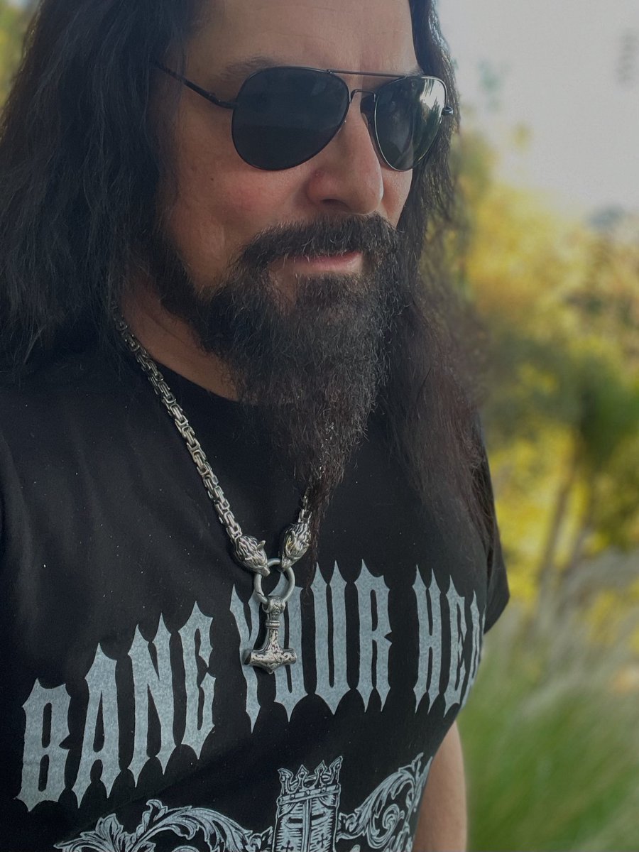 BjornEnglen's tweet image. Love my Bang Your Head T-shirt - Very comfy! Thank you Vicki &amp;amp; Carlos! Carlos &amp;amp; I were Quiet Riot bandmates 94/95. He's also writer of "Bang Your Head (Metal Health)", title track of 1st metal album to reach #1 on Billboard 💥🤘🏼

 #rockapparel #metalapparel #carloscavazo