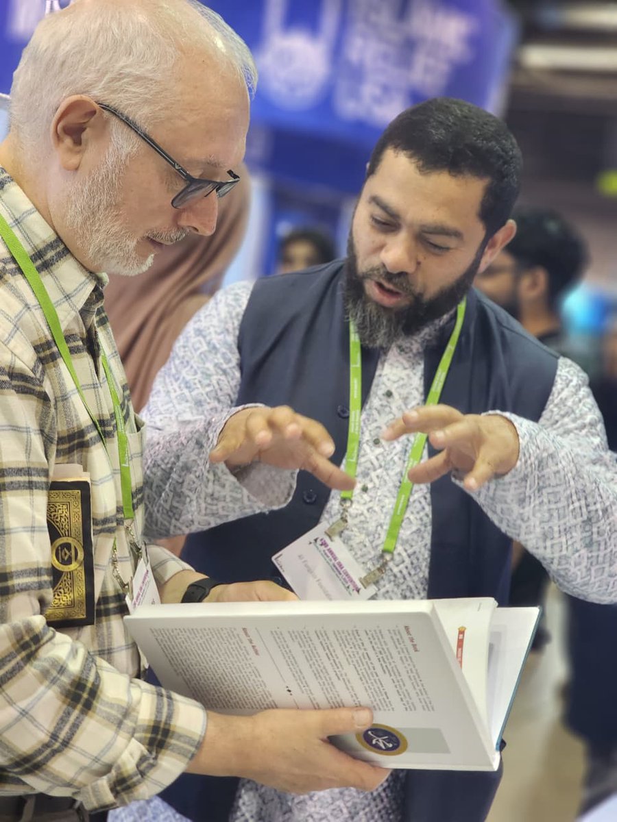 Honoured to meet Dr. Mustafa Khattab, translator of The Clear Quran, at ISNA 2025 in Chicago.