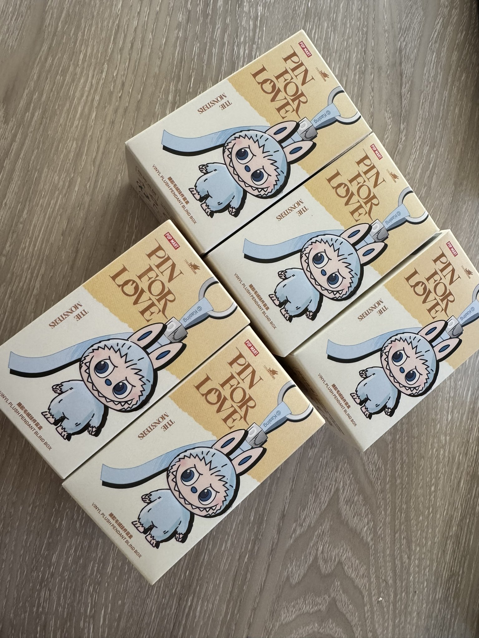 ラブブ PIN FOR LOVE イニシャル キーリング シークレット シークレット PIN FOR LOVE ラブブ イニシャルキーリング - メルカリ