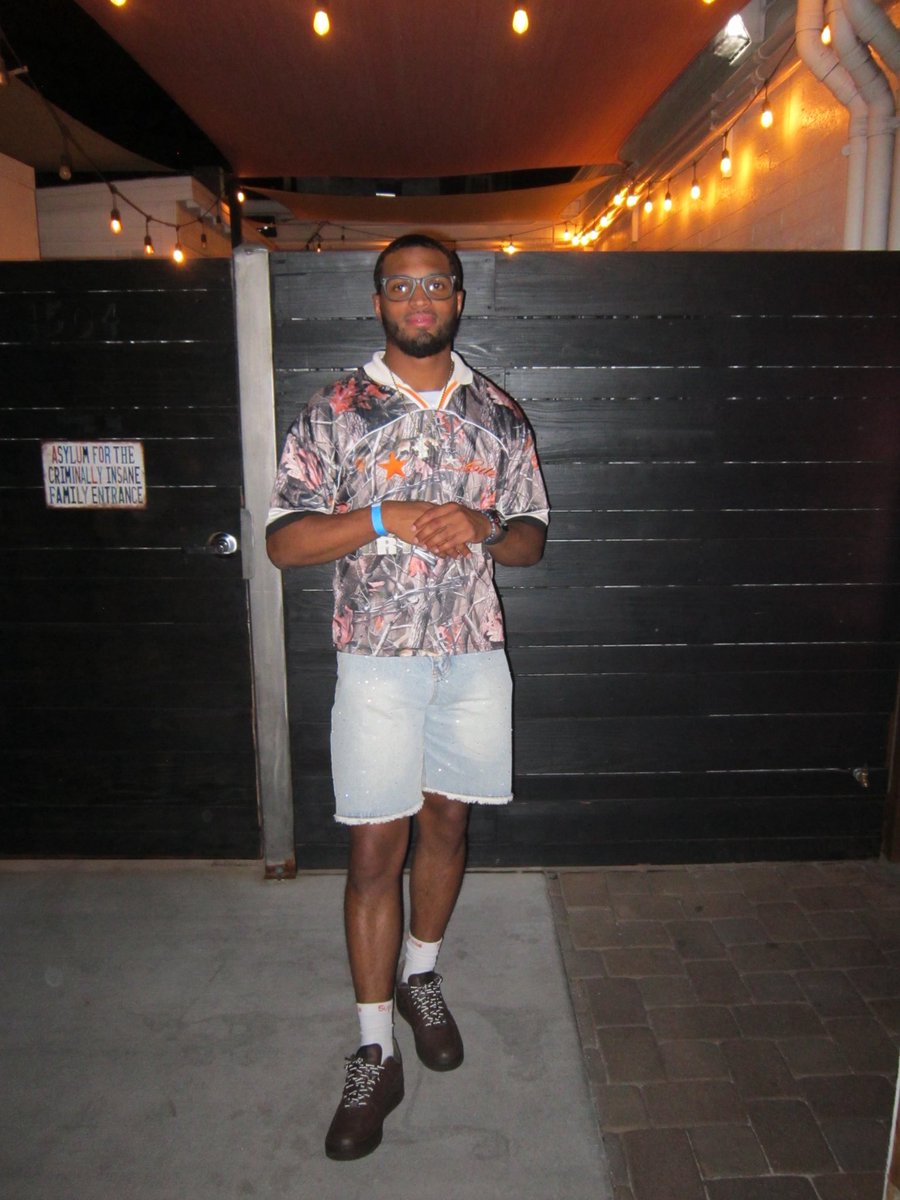 Desmond✞ tweet media