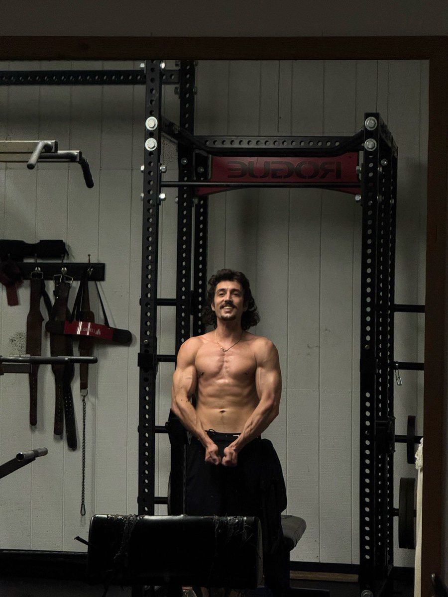 manofsteele10's tweet photo. Nothing worth having ever came easy https://t.co/xzlgMgGPxx