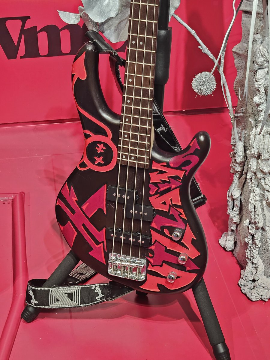 가까이서 보니깐 디테일 ㅁㅊ음 ㄷㄷ