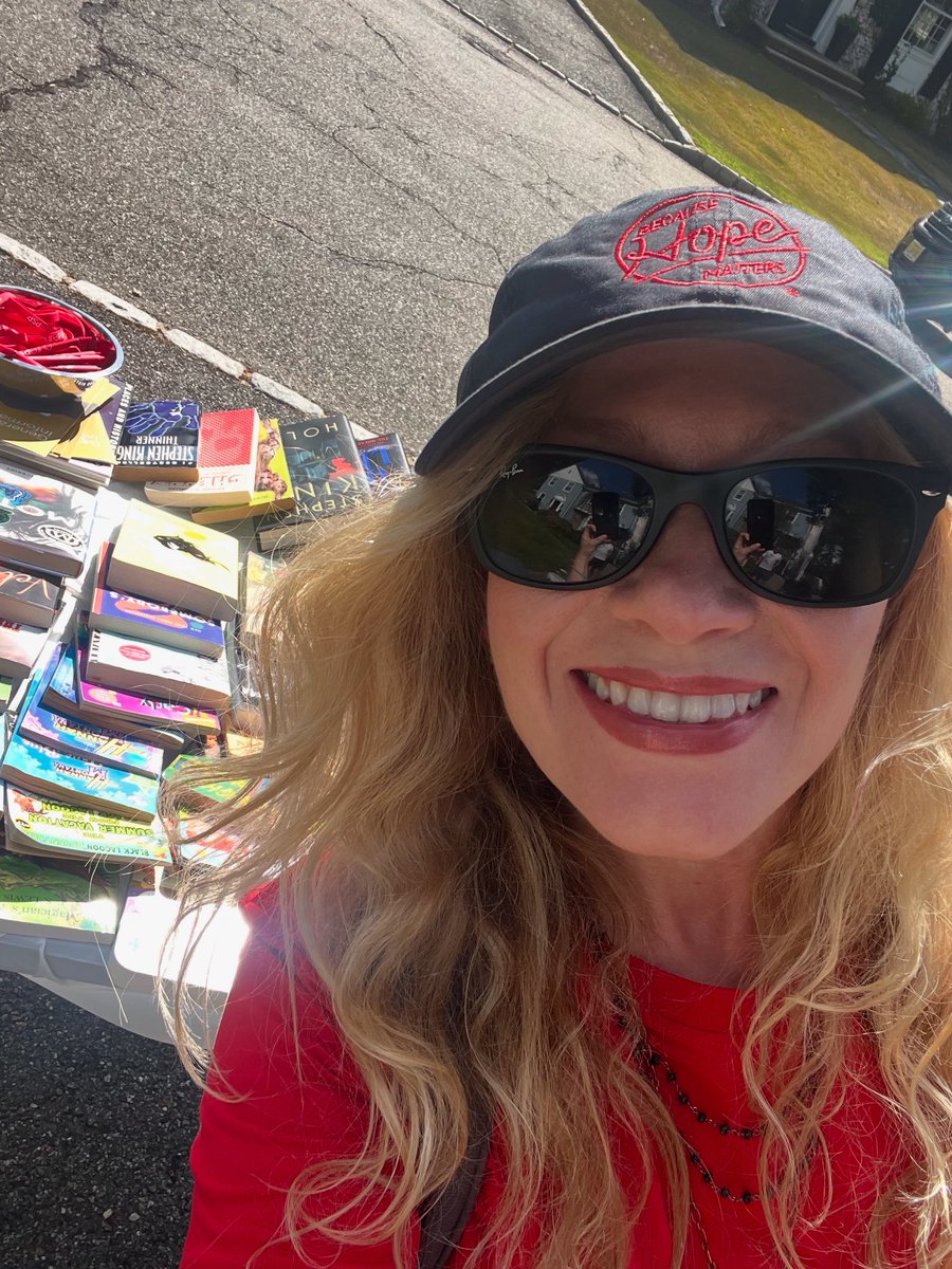 Because of my community’s generosity, today’s book sale made $341!! Every dollar goes to CurePSP— a charity dear to my heart, in honor of my Dad. Thanks so much to everyone who stopped by, donated books, shopped, and asked questions about PSP. ✨📚❤️📚✨ #becausehopematters