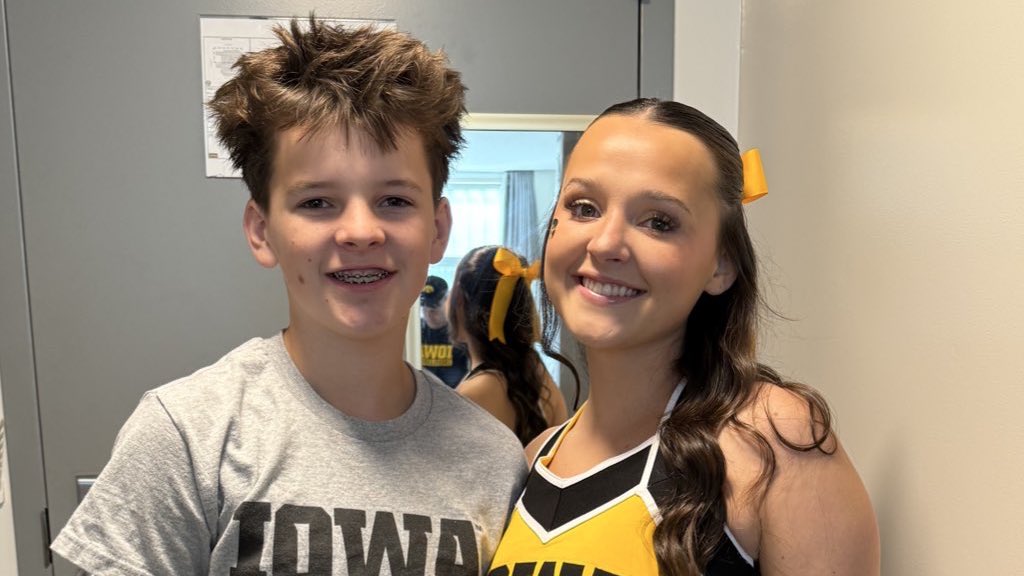 braidenbannack's tweet photo. Had fun visiting Laney and Kaylee this weekend at Iowa and Case Western! https://t.co/19s6KFI3UH