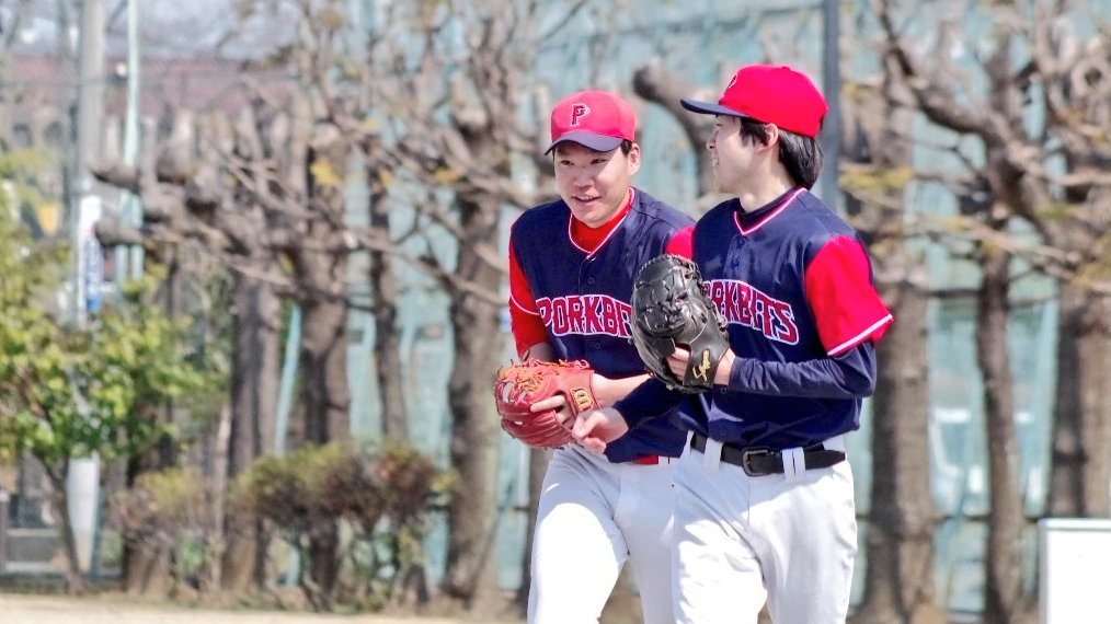 AkabanePorkbits's tweet image. 先日は#77 藤原選手の送別会でした⚾️在籍期間は短いものの、チームへ貢献してくれたこと、非常に感謝しております☺APBアメリカ支部を立ち上げて、いつか親善試合をしましょ！

また会う日まで👋