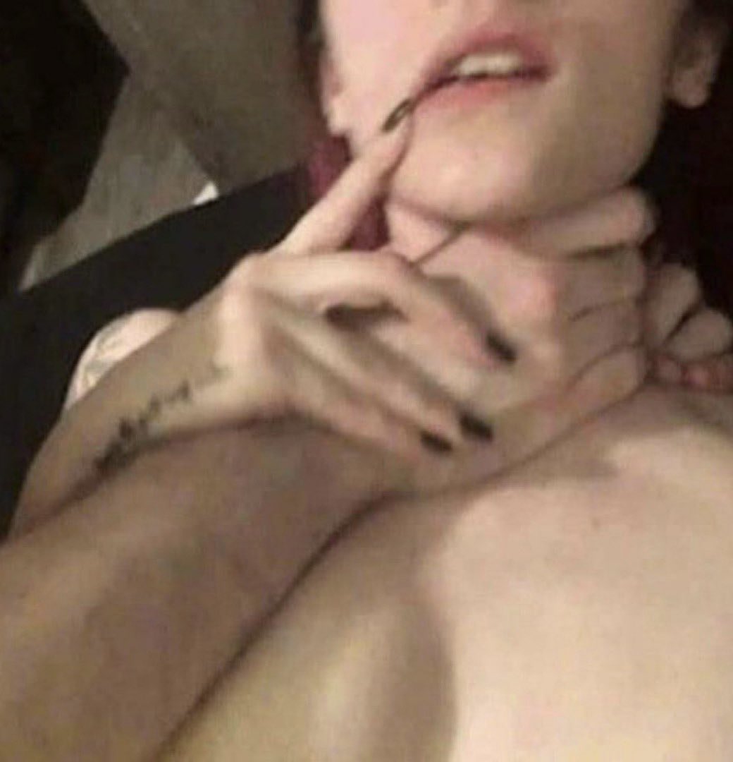 😻👉🏻👈🏻