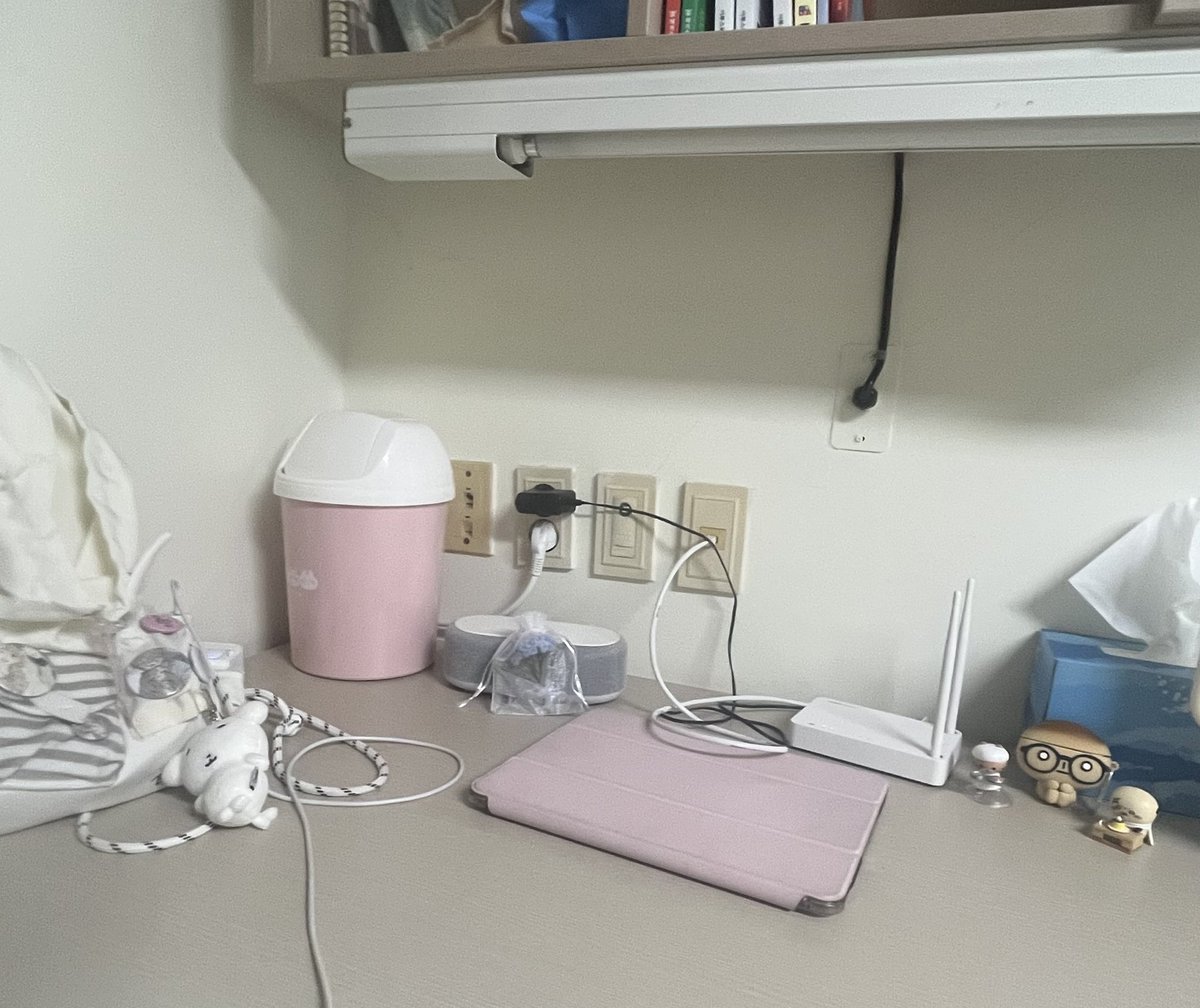 개강햇습니다. 저는 개강하면 다른 사람으로 태어납니다🥹