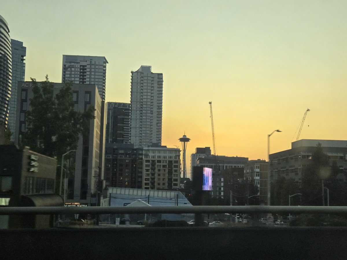 EzeriiPlays's tweet photo. I did it. I saw all the things I wanted. I might not have been able to snag the goodies I was eyeing, but it was a pretty near perfect PAX to come back to. Until next time #paxwest and see you again soon Seattle ❤️ https://t.co/Jh8X6XOBhq