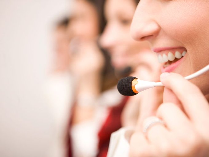 دعونا نبتسم ونستمتع بالوقت - Let's smile and enjoy the time