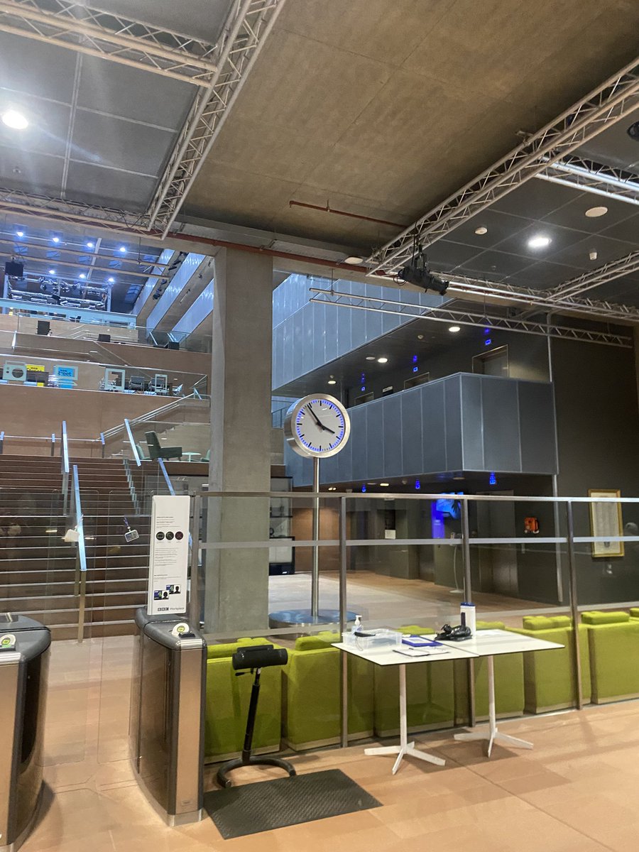 Sleepings cheating !
Welcome to Tuesday. 
💪💪🙏🌅