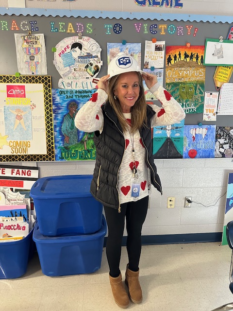 wcsGMS's tweet image. Congrats to our February *Hard Hat Award* Winner!!!

7th grade English Language Arts teacher, Mrs. Hennes was recently recognized by her peers for all of her hard work. 

#GeneralsLEAD #BeLegendary
