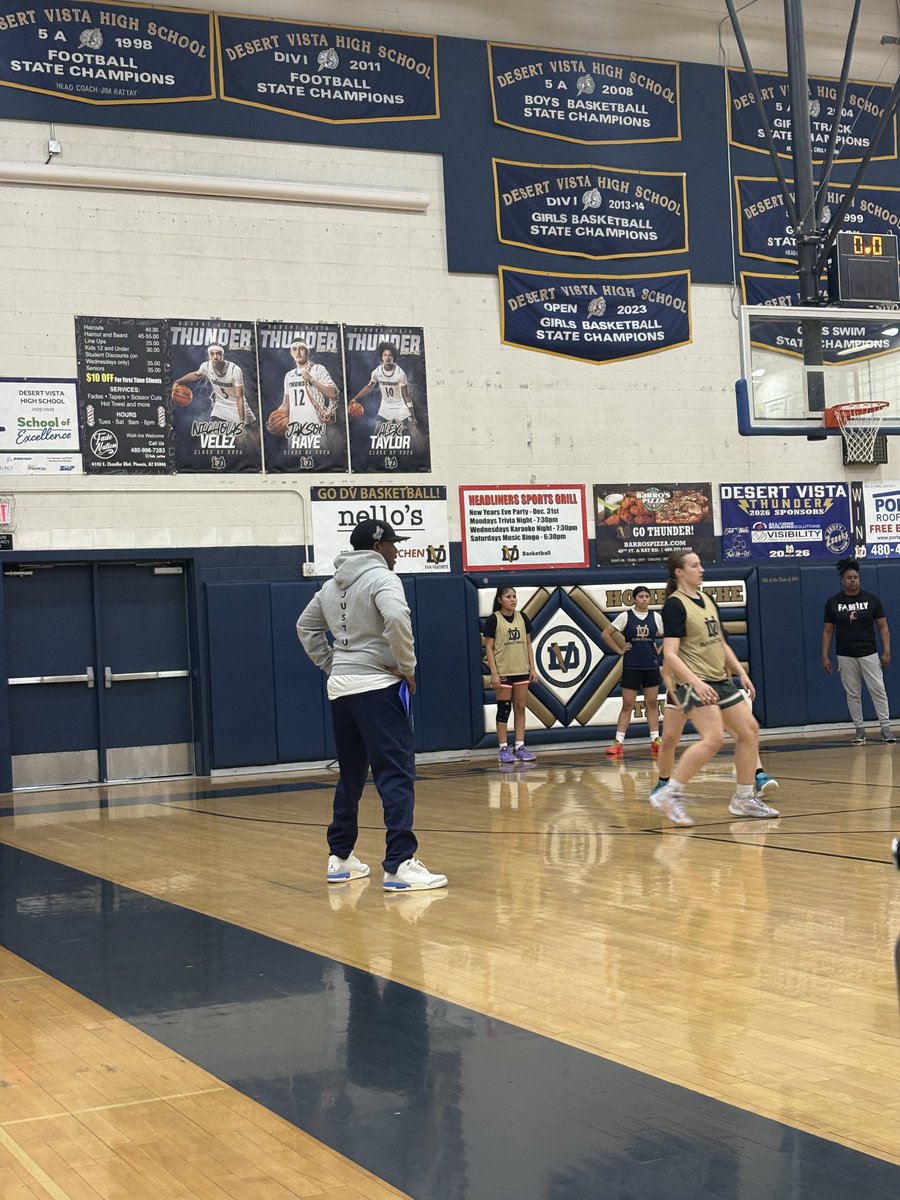 Coach Ronnie Jones tweet media