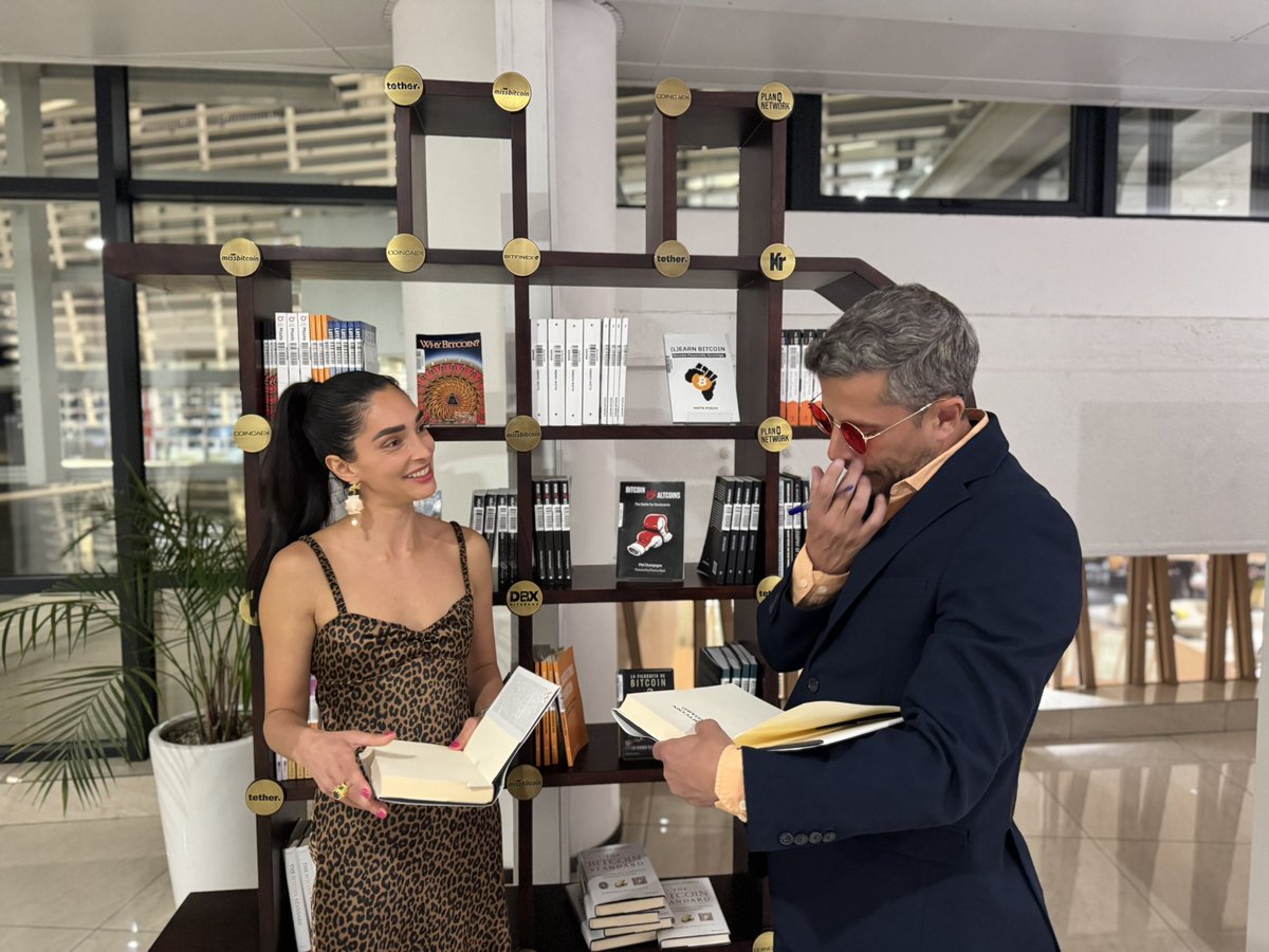 MissBitcoin_'s tweet photo. Grateful to @saifedean for coming to the Bitcoin Bookshelf and sharing his time and insights with us.

We’re now getting ready to bring the next editions to Argentina, Madrid, and Mexico!

If you’re interested in being part of this great project, feel free to contact me. 🚀📚

We’re also looking for designers to collaborate on our upcoming Bitcoin Bookshelves, as well as sponsors who want to support the project

@thebitcoinbooks 

https://t.co/fspnxQCKQs